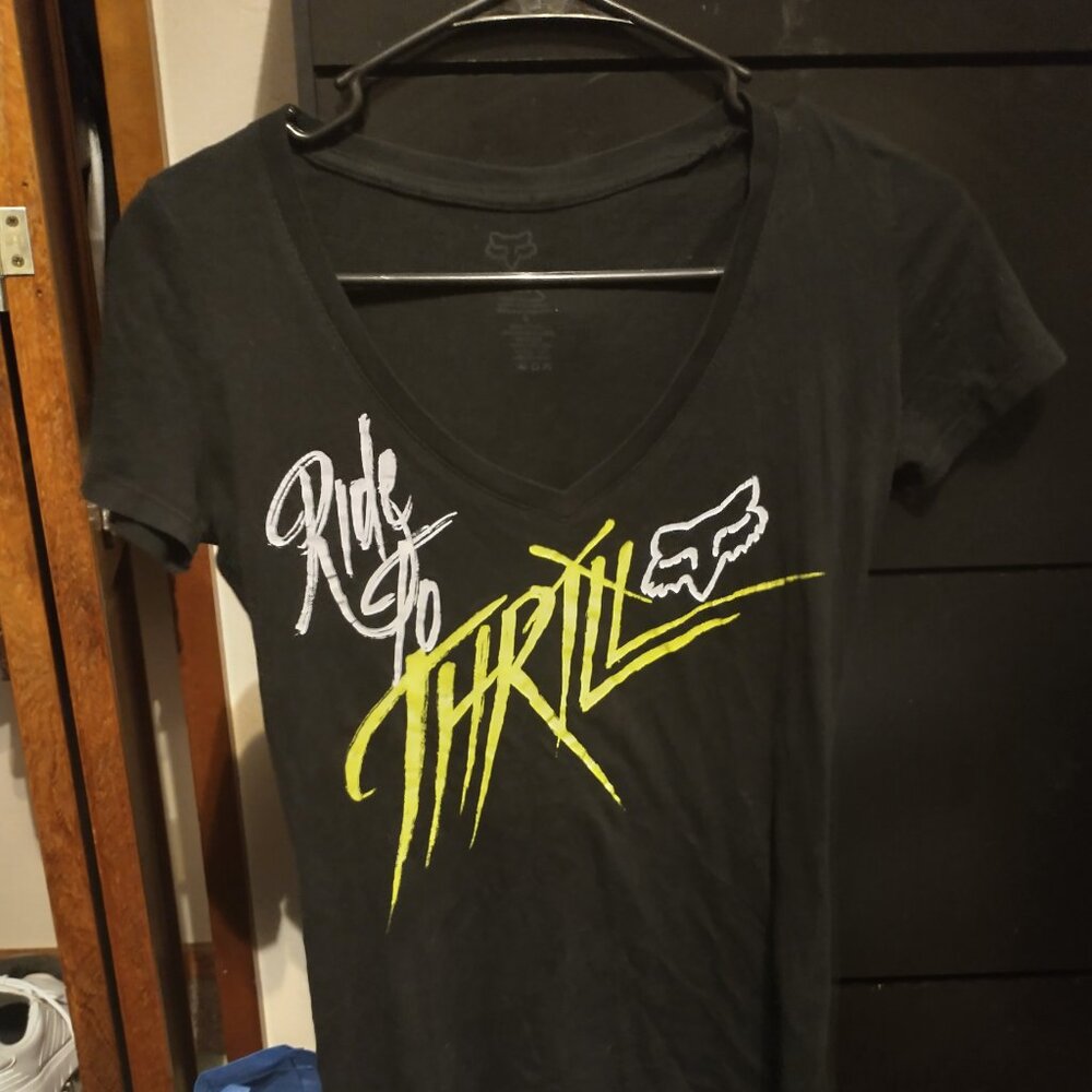 Juniors short sleeve shirt